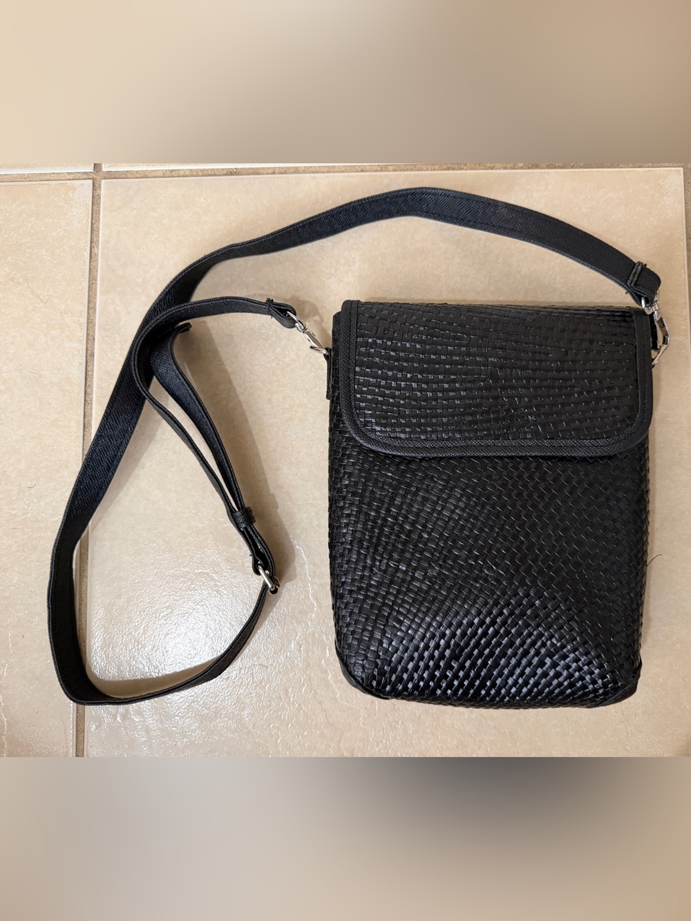 Black Woven Crossbody Bag Purse Saffiano Textured Shoulder Strap